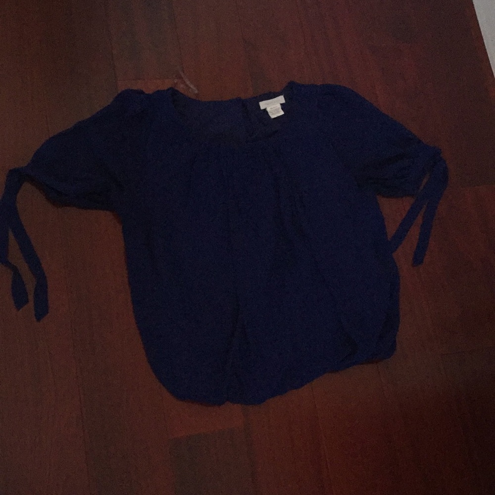 ⭐️ Firm Price ⭐️ Royal Blue Blouse with tie up sleeves and elastic bottom - Picture 2 of 4